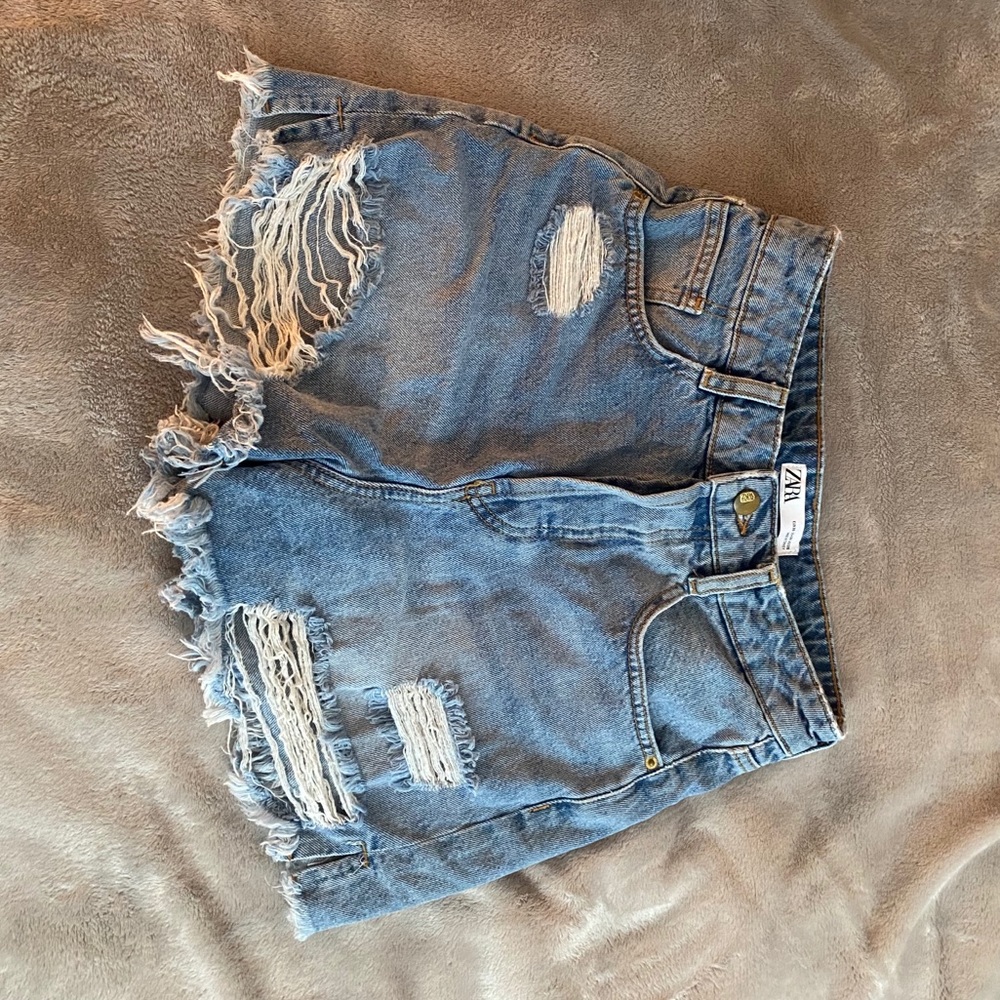 ZARA distressed denim shorts